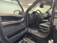 Used 2021  Ford Expedition Max Platinum 4x4 at AutoCenters Bonne Terre near Bonne Terre&comma; MO