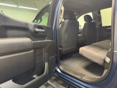 Used 2021  Chevrolet Silverado 1500 4WD Crew Cab 147" Custom Trail Boss at AutoCenters Bonne Terre near Bonne Terre&comma; MO