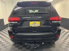 Used 2021  Jeep Grand Cherokee Laredo X 4x4 at AutoCenters Bonne Terre near Bonne Terre, MO