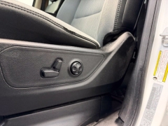 Used 2020  Ram 1500 4WD Crew Cab Big Horn at AutoCenters Bonne Terre near Bonne Terre&comma; MO