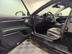 Used 2019  Toyota Camry SE Auto &lpar;Natl&rpar; at AutoCenters Bonne Terre near Bonne Terre&comma; MO