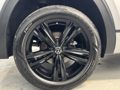 Used 2023 Volkswagen Atlas 3.6L V6 SEL R-Line Black 4MOTION at AutoCenters Bonne Terre near Bonne Terre, MO