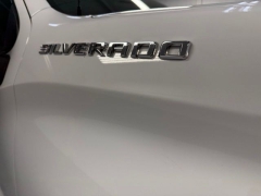 Used 2021  Chevrolet Silverado 1500 4WD Crew Cab 157" Custom at AutoCenters Bonne Terre near Bonne Terre&comma; MO
