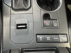 Used 2020 Toyota Highlander Hybrid 4d SUV AWD XLE at AutoCenters Bonne Terre near Bonne Terre, MO