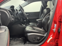 Used 2019 Jeep Cherokee 4d SUV 4WD Trailhawk 3.2L at AutoCenters Bonne Terre near Bonne Terre, MO