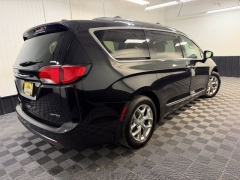 Used 2019  Chrysler Pacifica 4d Wagon Limited at AutoCenters Bonne Terre near Bonne Terre&comma; MO