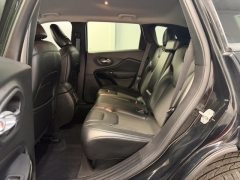 Used 2021  Jeep Cherokee Altitude FWD at AutoCenters Bonne Terre near Bonne Terre&comma; MO