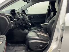 Used 2020 Jeep Cherokee 4d SUV 4WD Trailhawk Elite 3.2L at AutoCenters Bonne Terre near Bonne Terre, MO