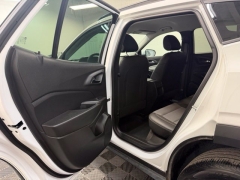 Used 2025  Chevrolet Trax FWD 4dr LT at AutoCenters Bonne Terre near Bonne Terre&comma; MO
