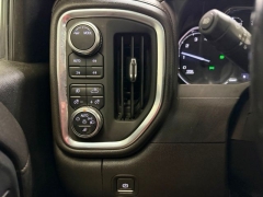 Used 2022  GMC Sierra 2500HD 4WD Crew Cab 159" AT4 at AutoCenters Bonne Terre near Bonne Terre&comma; MO