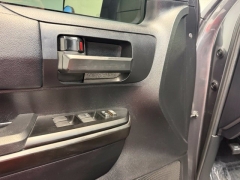 Used 2021  Toyota Tundra 4WD SR5 CrewMax 5&period;5' Bed 5&period;7L &lpar;Natl&rpar; at AutoCenters Bonne Terre near Bonne Terre&comma; MO