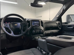 Used 2022  Chevrolet Silverado 2500HD 4WD Crew Cab 159" Custom at AutoCenters Bonne Terre near Bonne Terre&comma; MO