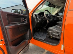 Used 2019  Ram 1500 Classic Express 4x4 Crew Cab 5'7" Box at AutoCenters Bonne Terre near Bonne Terre&comma; MO