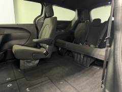 Used 2018  Chrysler Pacifica 4d Wagon Touring Plus at AutoCenters Bonne Terre near Bonne Terre&comma; MO