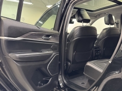 Used 2022 Jeep Grand Cherokee Limited 4x4 at AutoCenters Bonne Terre near Bonne Terre, MO