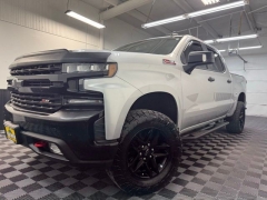 Used 2019  Chevrolet Silverado 1500 4WD Crew Cab 147" LT Trail Boss at AutoCenters Bonne Terre near Bonne Terre&comma; MO