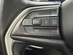 Used 2022 Jeep Grand Cherokee Limited 4x4 at AutoCenters Bonne Terre near Bonne Terre, MO