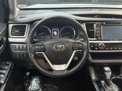 Used 2017  Toyota Highlander Limited V6 AWD &lpar;Natl&rpar; at AutoCenters Bonne Terre near Bonne Terre&comma; MO