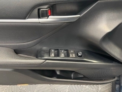 Used 2018  Toyota Camry Hybrid XLE CVT &lpar;Natl&rpar; at AutoCenters Bonne Terre near Bonne Terre&comma; MO