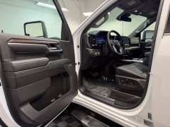 Used 2025  GMC Sierra 2500HD 4WD Crew Cab 172" SLT Gas at AutoCenters Bonne Terre near Bonne Terre&comma; MO