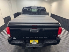 Used 2017  Toyota Tacoma TRD Pro Double Cab 5' Bed V6 4x4 MT &lpar;Natl&rpar; at AutoCenters Bonne Terre near Bonne Terre&comma; MO