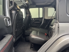 Used 2019  Jeep Wrangler Unlimited 4d SUV 4WD Rubicon at AutoCenters Bonne Terre near Bonne Terre, MO