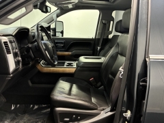 Used 2017  Chevrolet Silverado 2500HD 4WD Crew Cab 153&period;7" LTZ at AutoCenters Bonne Terre near Bonne Terre&comma; MO