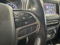 Used 2019  Jeep Cherokee 4d SUV FWD Latitude 2&period;4L at AutoCenters Bonne Terre near Bonne Terre&comma; MO