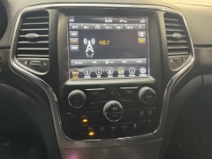 Used 2018  Jeep Grand Cherokee 4d SUV 4WD Laredo Altitude at AutoCenters Bonne Terre near Bonne Terre, MO