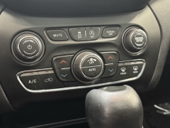 Used 2019 Jeep Cherokee 4d SUV 4WD Trailhawk 3.2L at AutoCenters Bonne Terre near Bonne Terre, MO