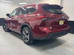 Used 2020 Toyota Highlander Hybrid 4d SUV AWD XLE at AutoCenters Bonne Terre near Bonne Terre, MO