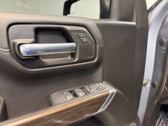 Used 2020  Chevrolet Silverado 1500 4WD Crew Cab 147" LT Trail Boss at AutoCenters Bonne Terre near Bonne Terre&comma; MO