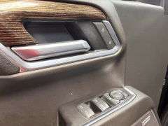 Used 2022  GMC Sierra 1500 4WD Crew Cab 147" Elevation at AutoCenters Bonne Terre near Bonne Terre&comma; MO