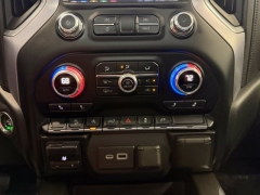 Used 2020  GMC Sierra 1500 4WD Crew Cab 157" Elevation at AutoCenters Bonne Terre near Bonne Terre&comma; MO