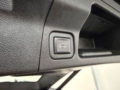 Used 2021  GMC Acadia AWD 4dr SLE at AutoCenters Bonne Terre near Bonne Terre&comma; MO
