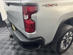 Used 2022  Chevrolet Silverado 2500HD 4WD Crew Cab 159" Custom at AutoCenters Bonne Terre near Bonne Terre, MO