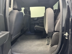 Used 2020  Chevrolet Silverado 1500 4WD Crew Cab 147" Custom at AutoCenters Bonne Terre near Bonne Terre, MO