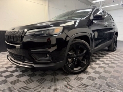 Used 2021  Jeep Cherokee Altitude FWD at AutoCenters Bonne Terre near Bonne Terre&comma; MO
