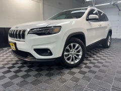 Used 2019  Jeep Cherokee 4d SUV FWD Latitude 2&period;4L at AutoCenters Bonne Terre near Bonne Terre&comma; MO