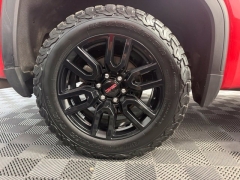 Used 2019  GMC Sierra 1500 4WD Crew Cab Elevation at AutoCenters Bonne Terre near Bonne Terre&comma; MO