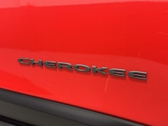 Used 2019 Jeep Cherokee 4d SUV 4WD Trailhawk 3.2L at AutoCenters Bonne Terre near Bonne Terre, MO