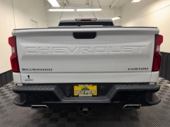 Used 2019  Chevrolet Silverado 1500 4WD Crew Cab 147" Custom Trail Boss at AutoCenters Bonne Terre near Bonne Terre&comma; MO