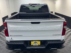 Used 2021  Chevrolet Silverado 1500 4WD Crew Cab 147" Custom Trail Boss at AutoCenters Bonne Terre near Bonne Terre&comma; MO