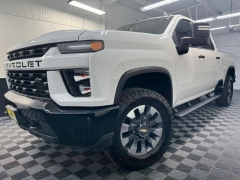 Used 2021  Chevrolet Silverado 2500HD 4WD Crew Cab 159" Custom at AutoCenters Bonne Terre near Bonne Terre&comma; MO