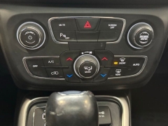 Used 2020  Jeep Compass 4d SUV FWD Latitude Sun&sol;Wheel Pkg at AutoCenters Bonne Terre near Bonne Terre&comma; MO