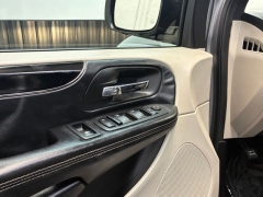 Used 2019  Dodge Grand Caravan 4d Wagon SXT at AutoCenters Bonne Terre near Bonne Terre&comma; MO
