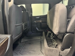 Used 2021  GMC Sierra 1500 4WD Crew Cab 157" Elevation at AutoCenters Bonne Terre near Bonne Terre&comma; MO