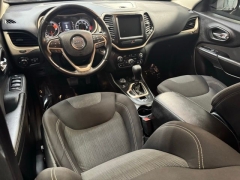 Used 2017  Jeep Cherokee 4d SUV 4WD Latitude V6 at AutoCenters Bonne Terre near Bonne Terre&comma; MO