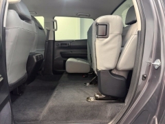 Used 2021  Toyota Tundra 4WD SR5 CrewMax 5&period;5' Bed 5&period;7L &lpar;Natl&rpar; at AutoCenters Bonne Terre near Bonne Terre&comma; MO
