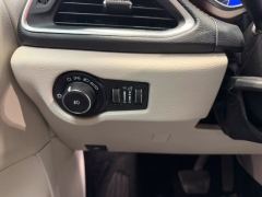 Used 2019  Chrysler Pacifica 4d Wagon Limited at AutoCenters Bonne Terre near Bonne Terre&comma; MO